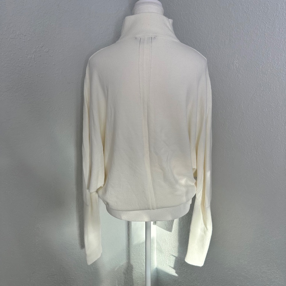 French Connection Womens Cream Turtleneck Long Sleeve Sweater size small